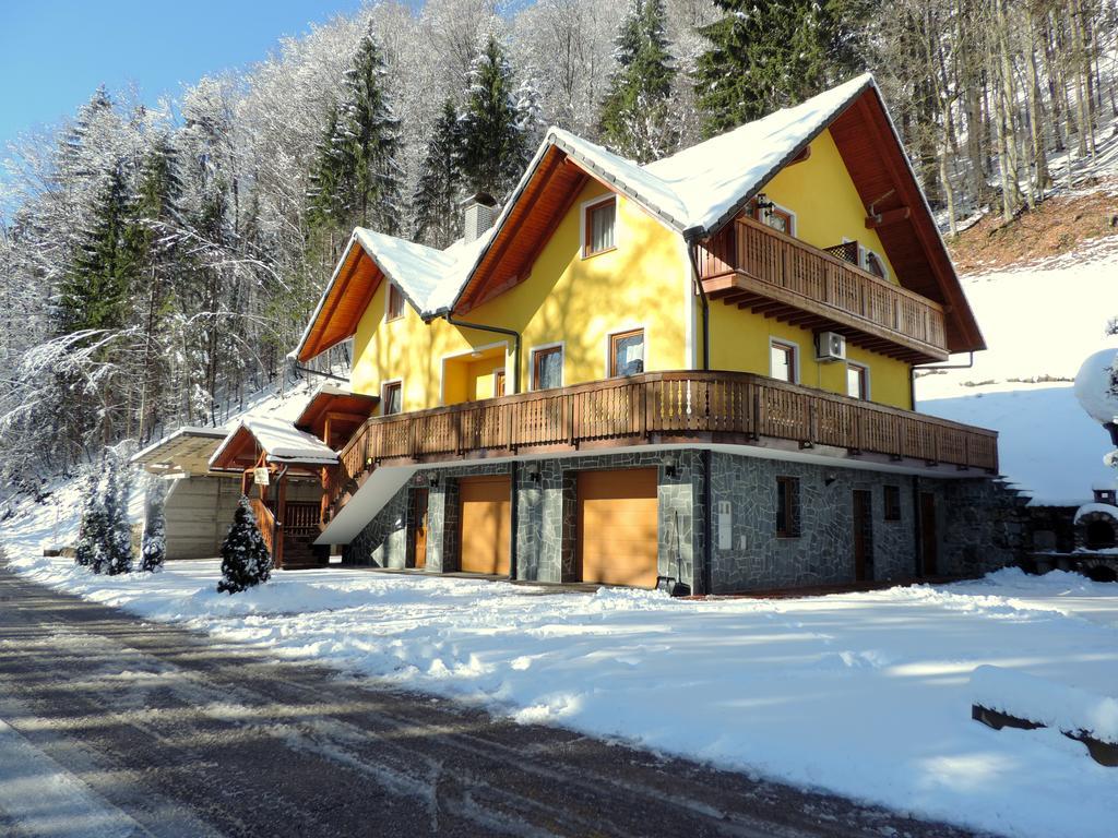 Apartments Gatej Cerkno Eksteriør billede