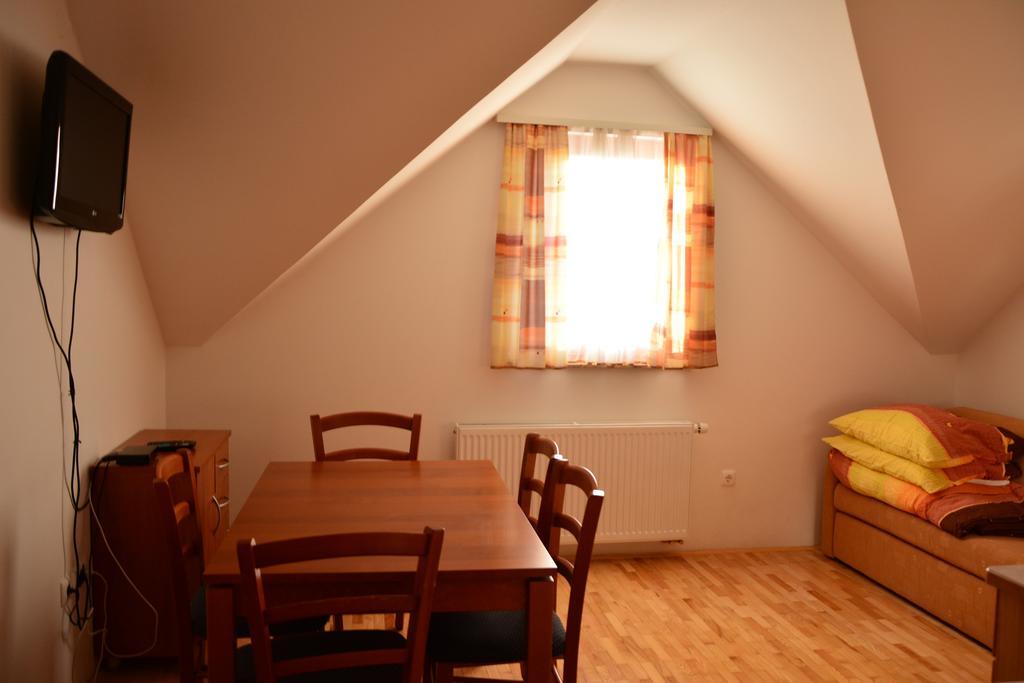 Apartments Gatej Cerkno Eksteriør billede