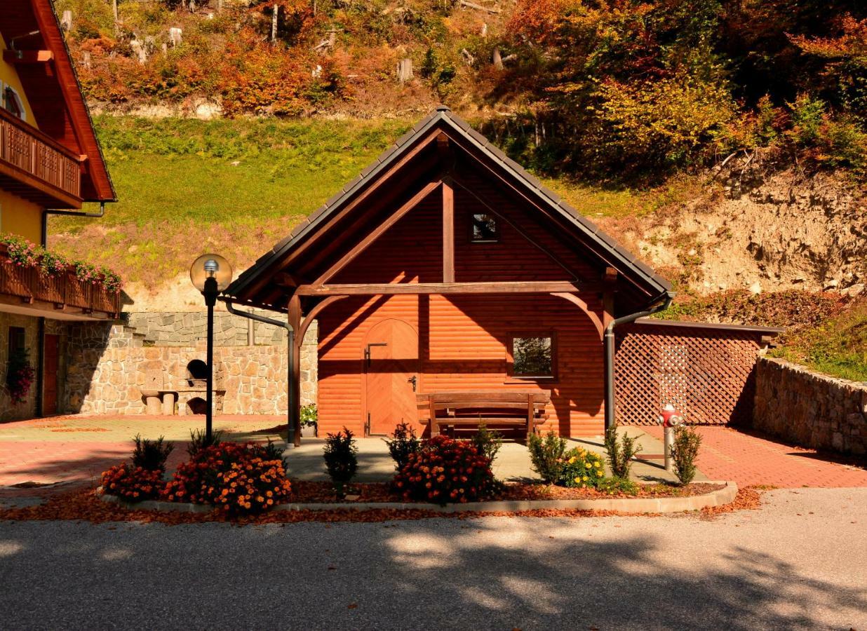 Apartments Gatej Cerkno Eksteriør billede